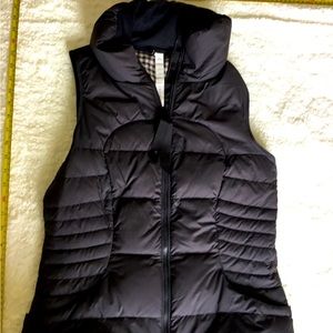Lululemon puffy vest size 8